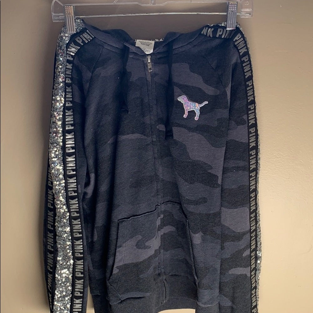 A sweatshirt